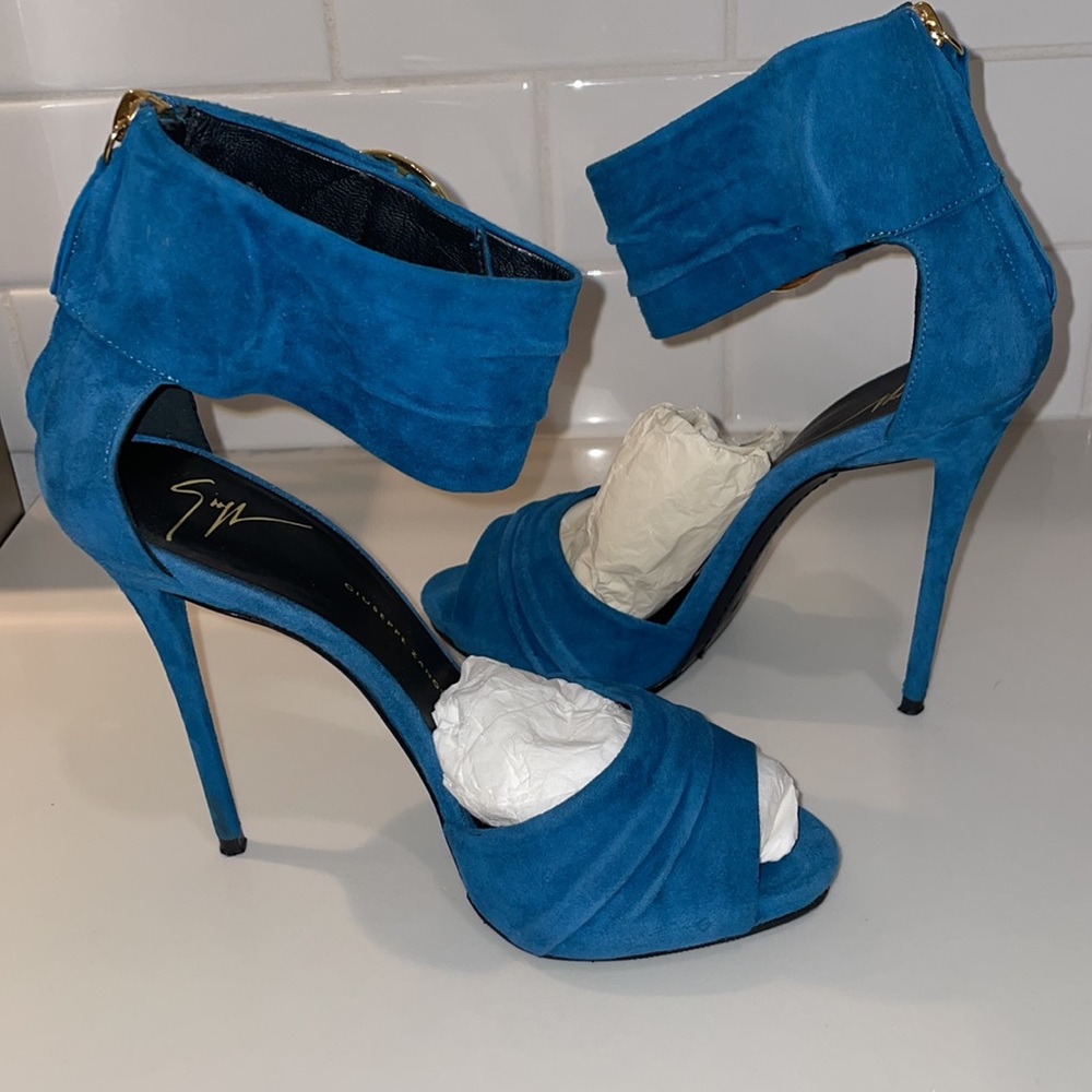 Deep jade sueded high heels Size 6.5 - Picture 4 of 14